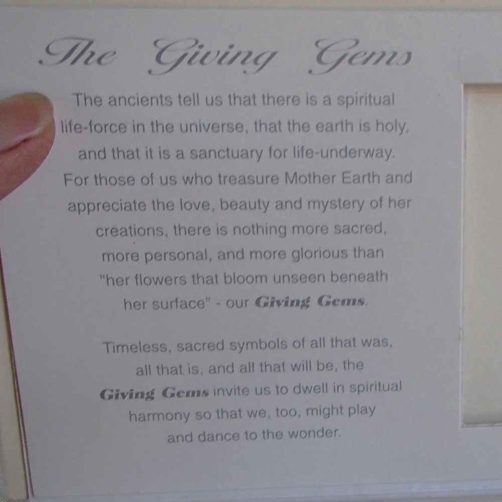 The Giving Gems Lucoral Museum Hawaii Sterling Silver Cage, Chain & 12 Gemstones - Picture 11 of 16